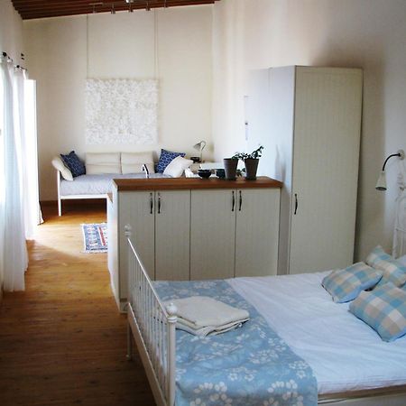 Dolphin Guest House And Studios Tochni Bagian luar foto