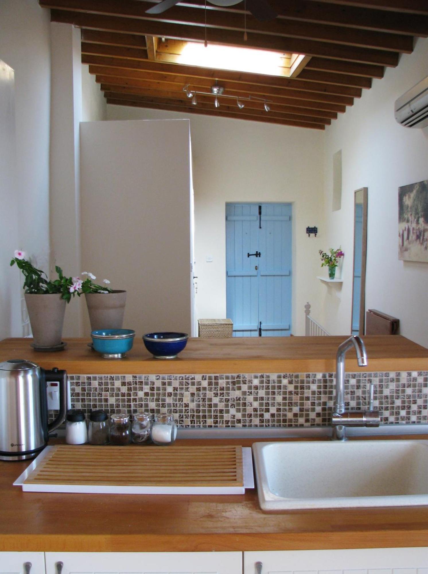 Dolphin Guest House And Studios Tochni Bagian luar foto