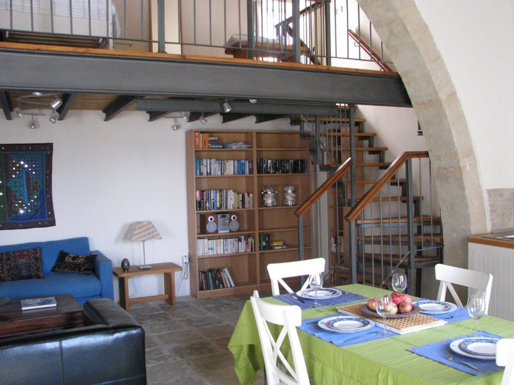 Dolphin Guest House And Studios Tochni Ruang foto