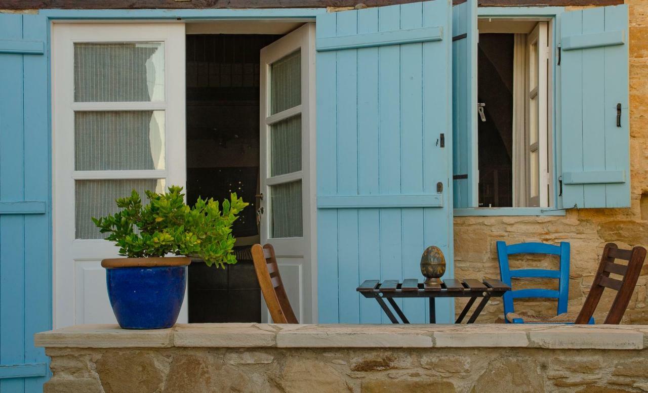 Dolphin Guest House And Studios Tochni Bagian luar foto